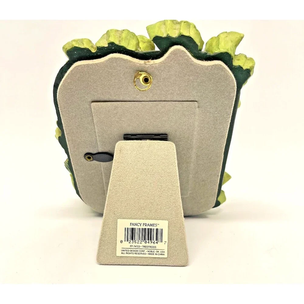 Vintage 1990s Fancy Frames Treefrogs 3D Floral Resin 2.5x3 Green Picture Frame
